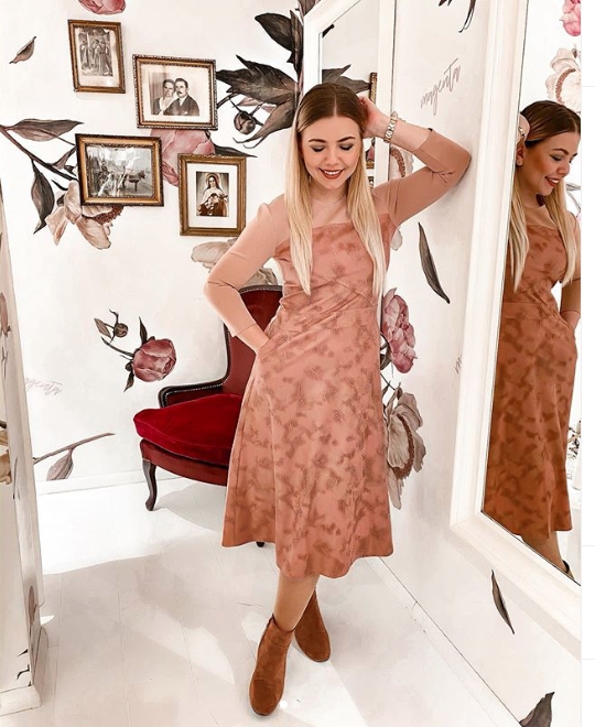 2020 tavasz magenta norina instafame